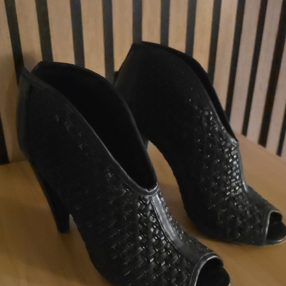 Vince Camuto Black Woven Peep-Toe High Heel Booties